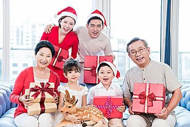 两名洛杉矶警察因不听指挥而去抓宝可梦被开除